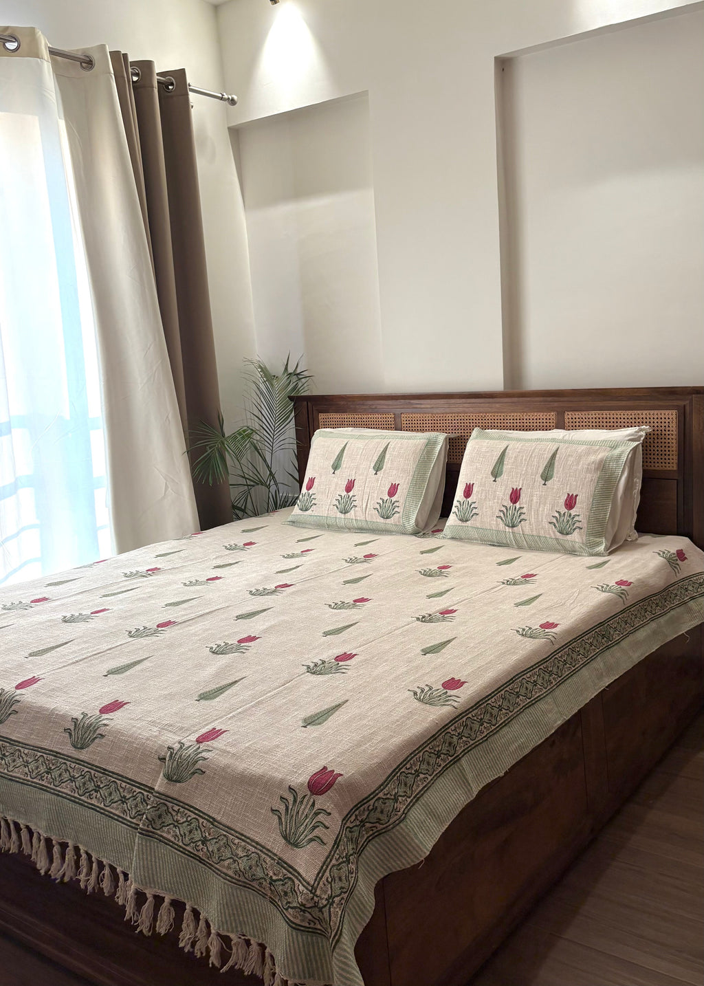 Tulip Hand Block Printed Soft Jute Bedsheet Set