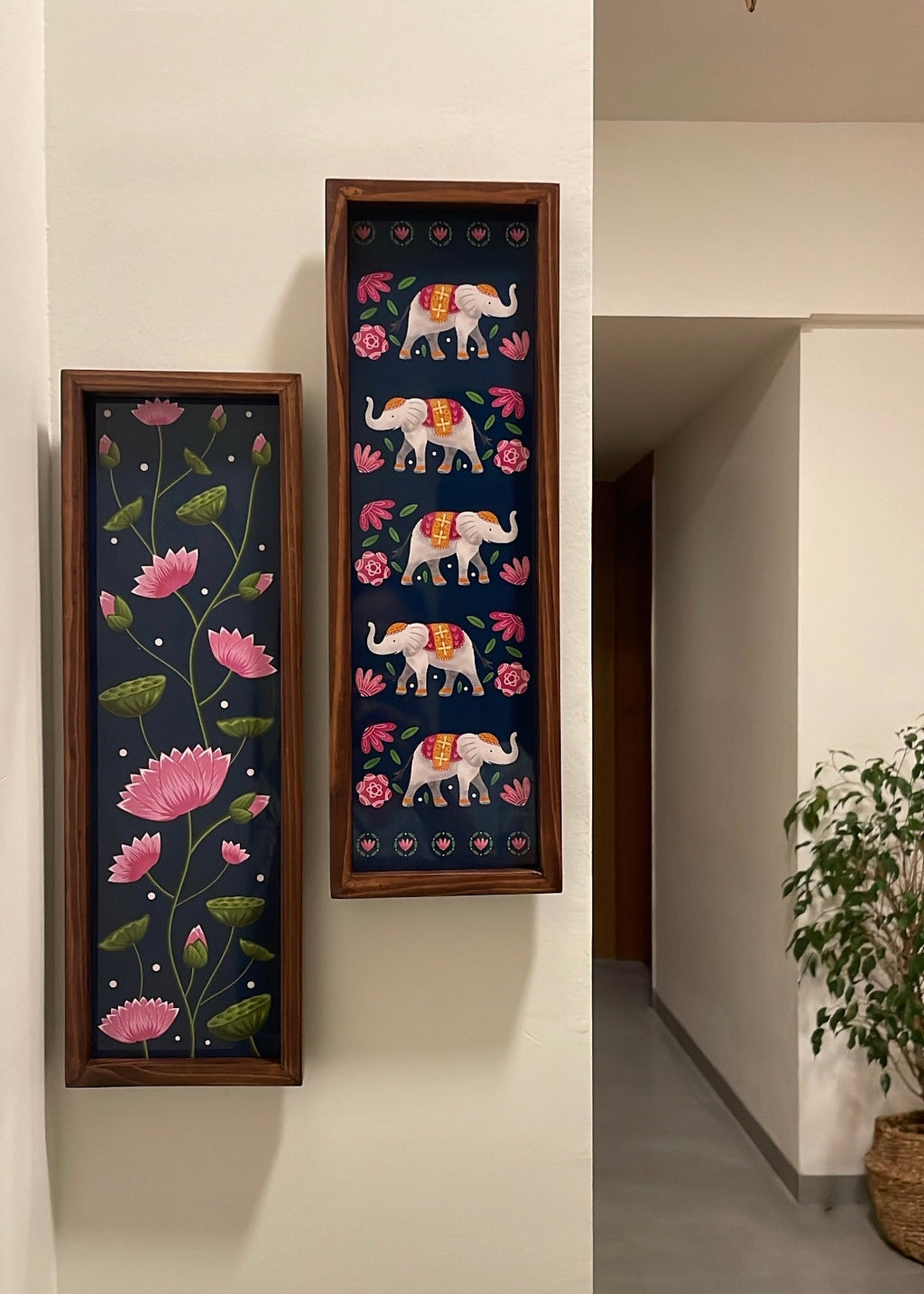 Neel-Kamal Set of Two Wooden Wall Frames