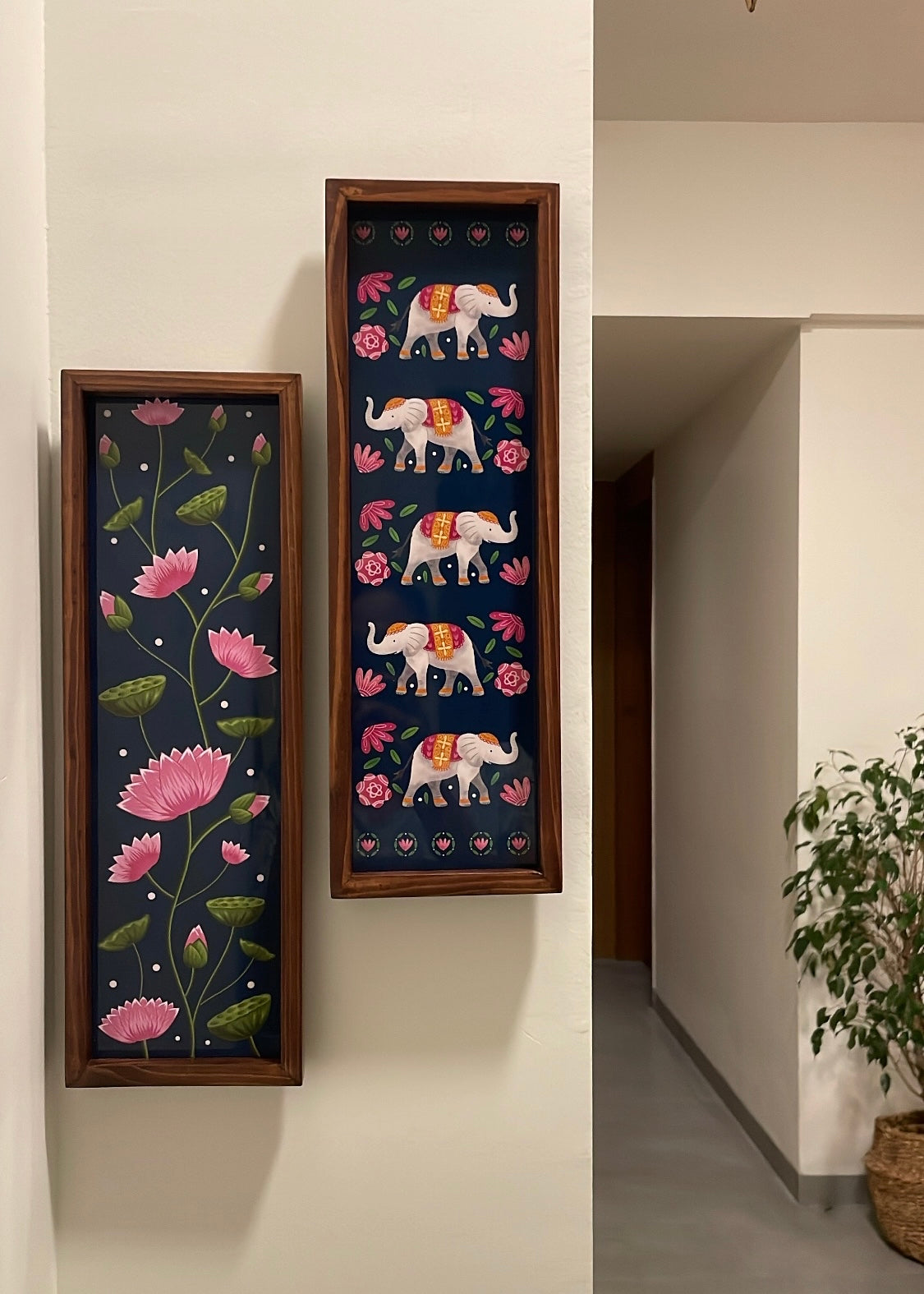 Neel-Kamal Set of Two Wooden Wall Frames