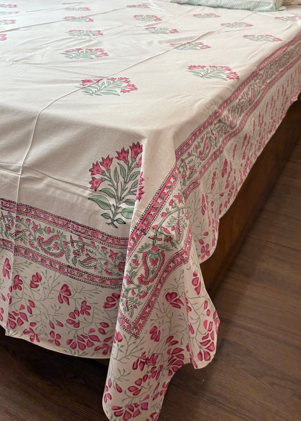 Mehek 100% Cotton Hand Block Printed 300 TC Bedsheet Set