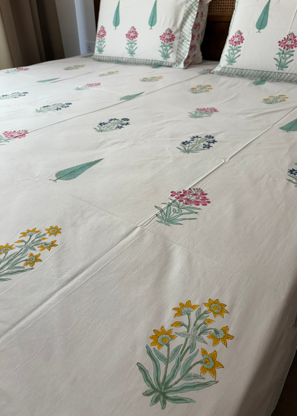 Gulshan 100% Cotton Hand Block Printed 300 TC Bedsheet Set