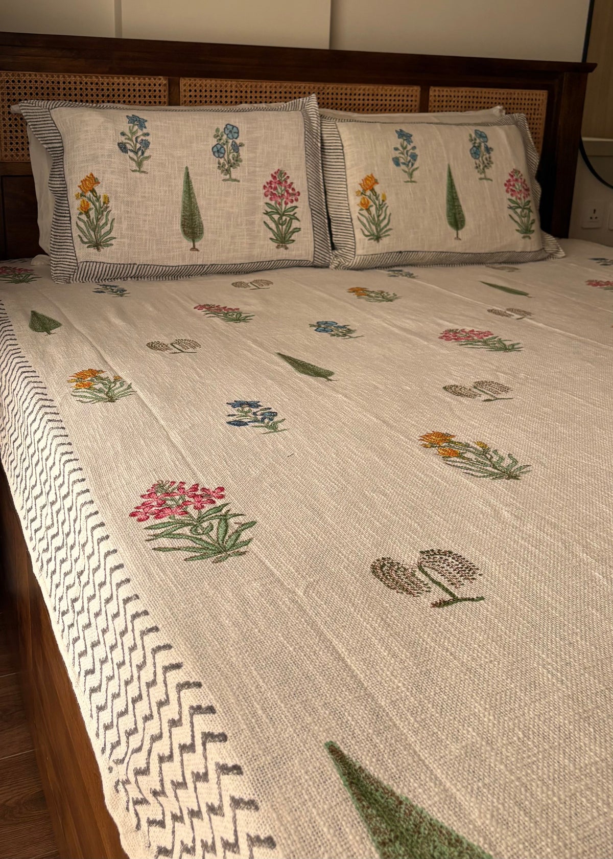 Vrindavan Hand Block Printed Soft Jute Bedsheet Set