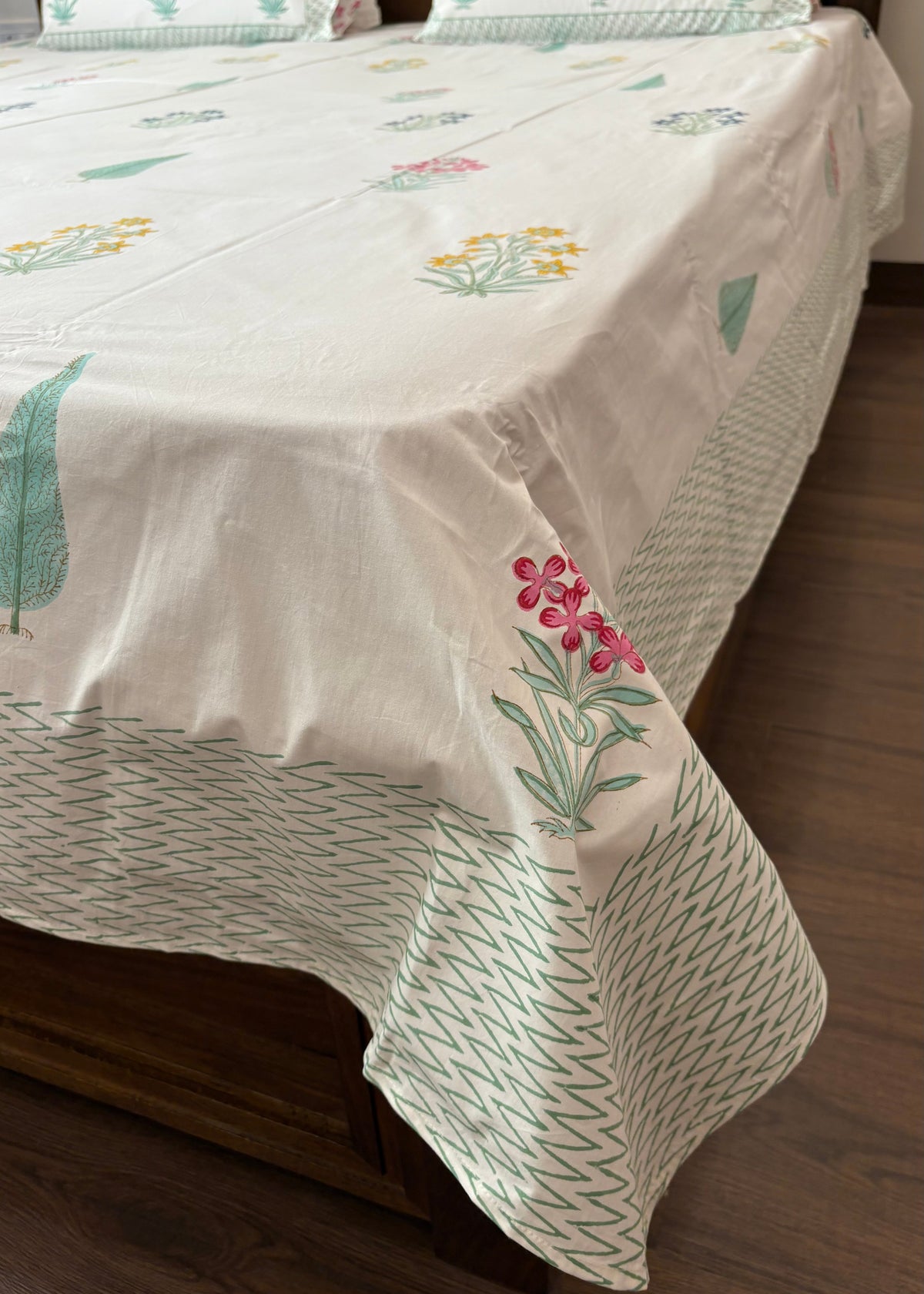 Gulshan 100% Cotton Hand Block Printed 300 TC Bedsheet Set